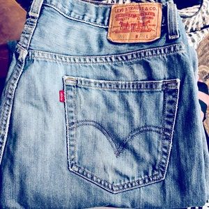 Men's Levis 559 Relaxed Fit Jeans 36 x 34.  Perfectly Distressed